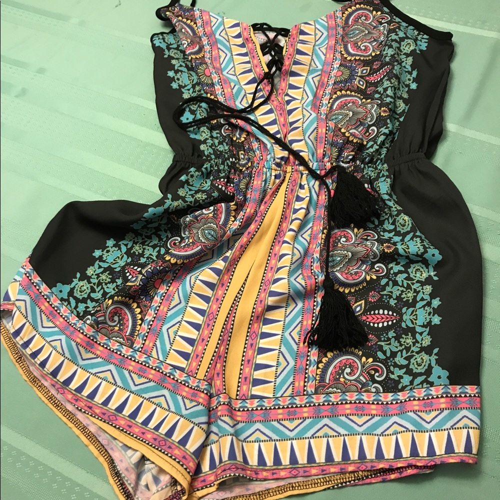 Mika & Gala Lace Up Multi Colored Printed Pattern Romper Size 8